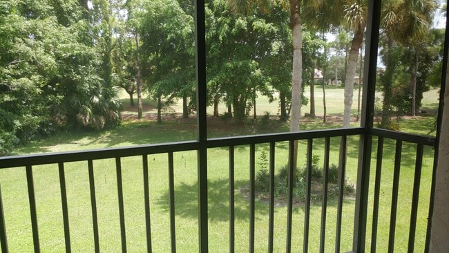 Hermosa y tranquila vista desde la terraza - 5857 Rattlesnake Hammock Rd