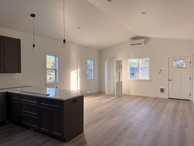 Foto del edificio - Duplex in Post Falls!