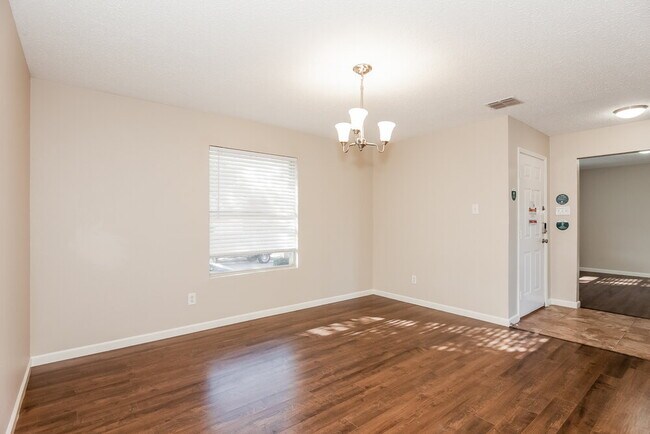 Foto del edificio - 2316 Graystone Dr