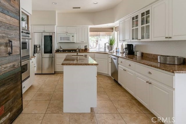 Building Photo - 44451 Kings Canyon Ln