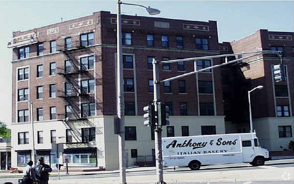 Building Photo - 157 S Harrison St