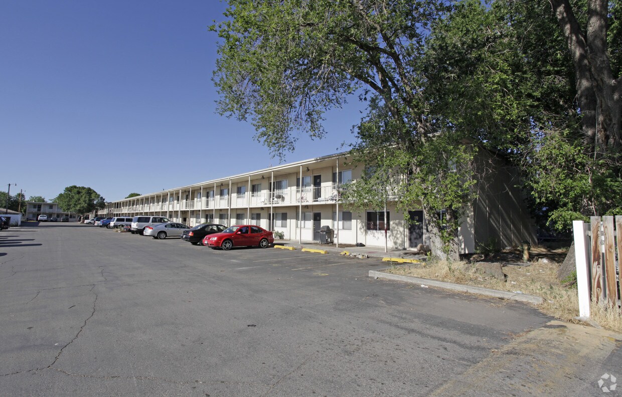 Primary Photo - Mark IV Apartments