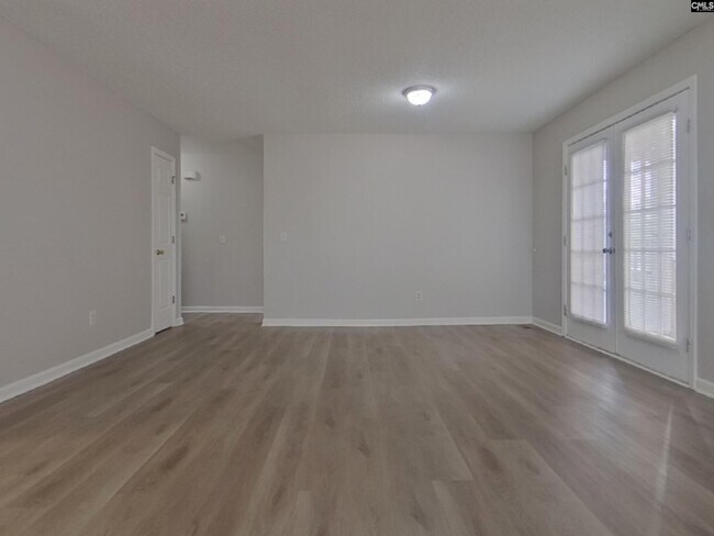 Foto del edificio - 105 Old Stone Rd