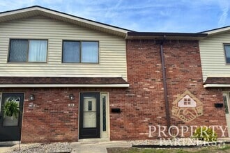 Building Photo - 92 Greenwood Trail N Dr