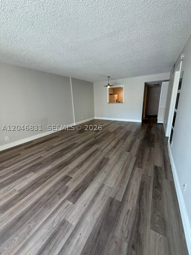 Foto del edificio - 408 NW 68th Ave