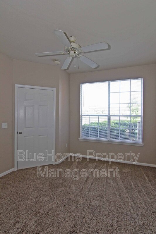 Building Photo - 9013 Lee Vista Blvd