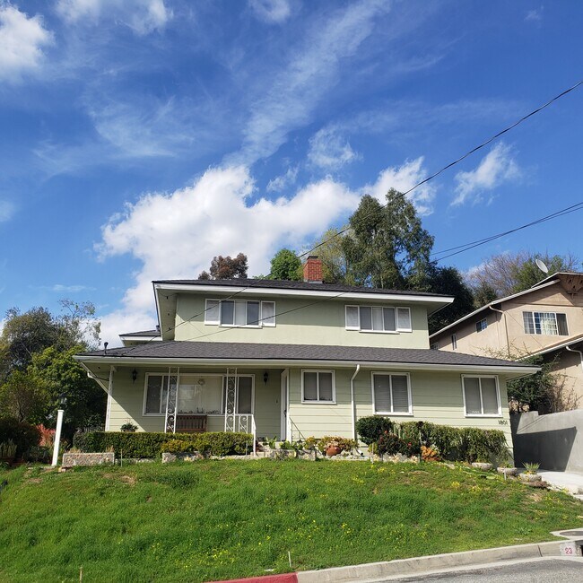 Building Photo - 1801 Bara Rd