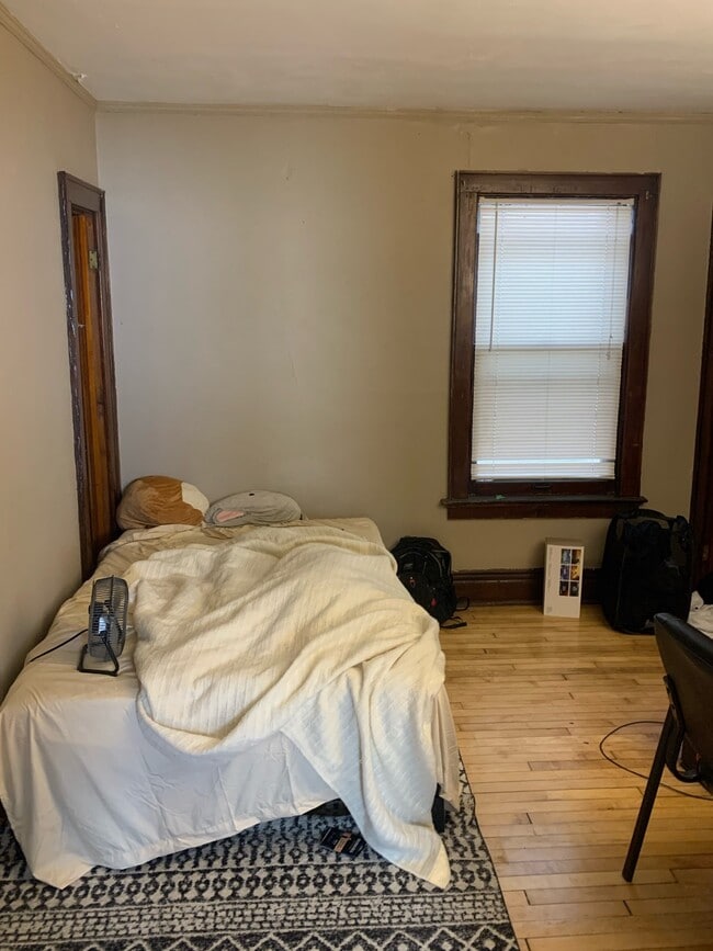 Building Photo - 1700 E Belleview Pl