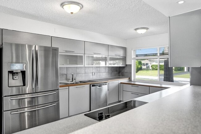 Foto del edificio - 2632 SE 10th Ct