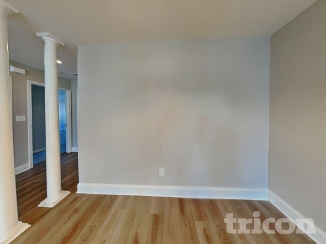 Building Photo - 2363 Wexford Way