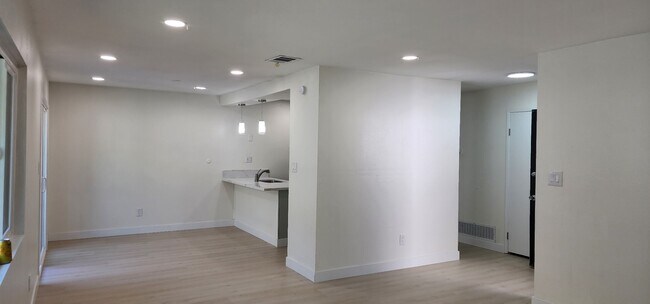 Foto del edificio - 2255 Cahuilla St