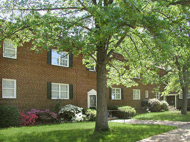 Community - Parkland Village Apartments