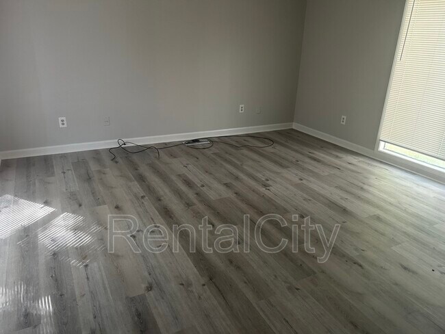 Foto del edificio - 45 Woodmont Dr