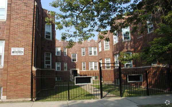 Foto principal - 6134-6144 S Spaulding Ave