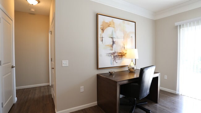 Living Room - Pointe Hilliard