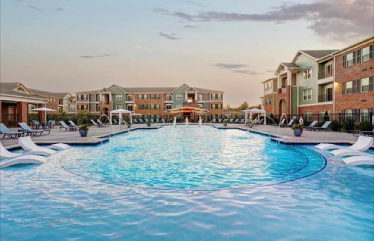 City Limits Spring Hill - 2513 Nashville Columbia, TN 38401