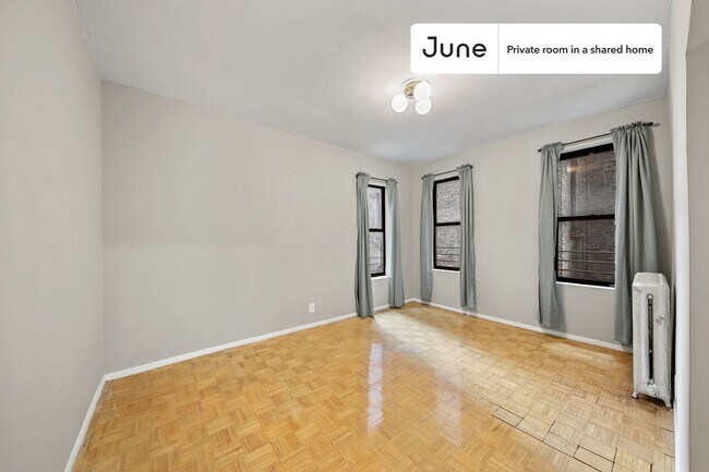 Building Photo - Room in Shared 3 bed/1 bath home