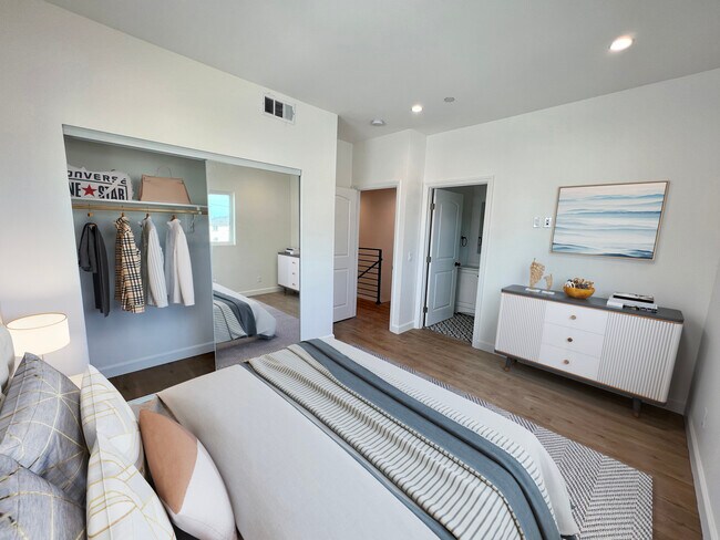 Bedroom - 6615 Beck Ave