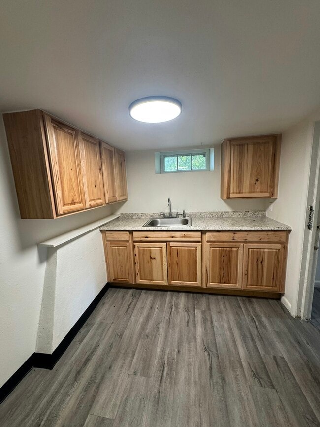 Building Photo - 1213 Quincy St