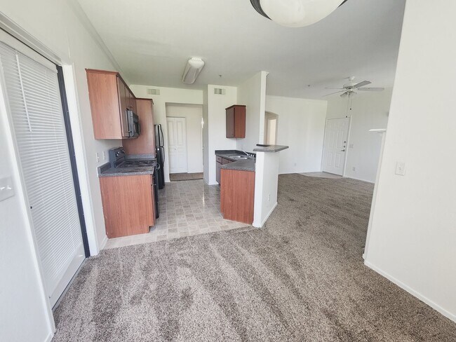 Foto del edificio - 2 bedroom in Solana!!
