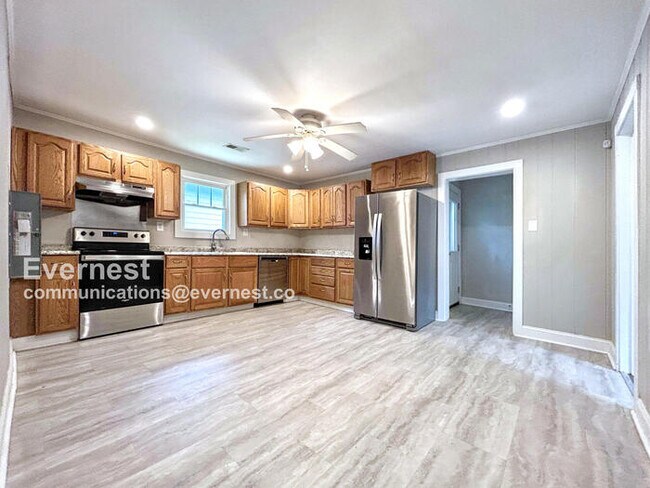 Foto del edificio - 706 S Grand Ave NW