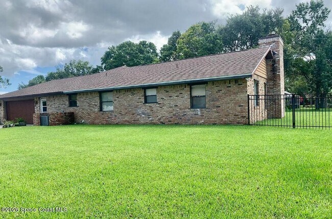 Foto del edificio - 7935 Timberlake Dr