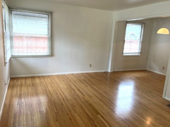Building Photo - 1 Bedroom Bungalow in Holladay
