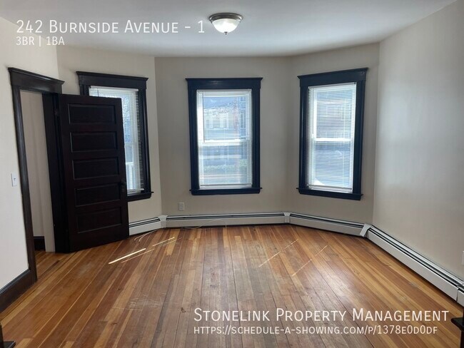 Foto del edificio - 242 Burnside Avenue