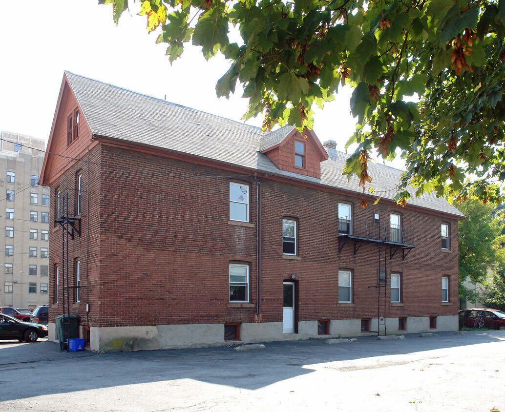 Building Photo - 34 Gardiner Park