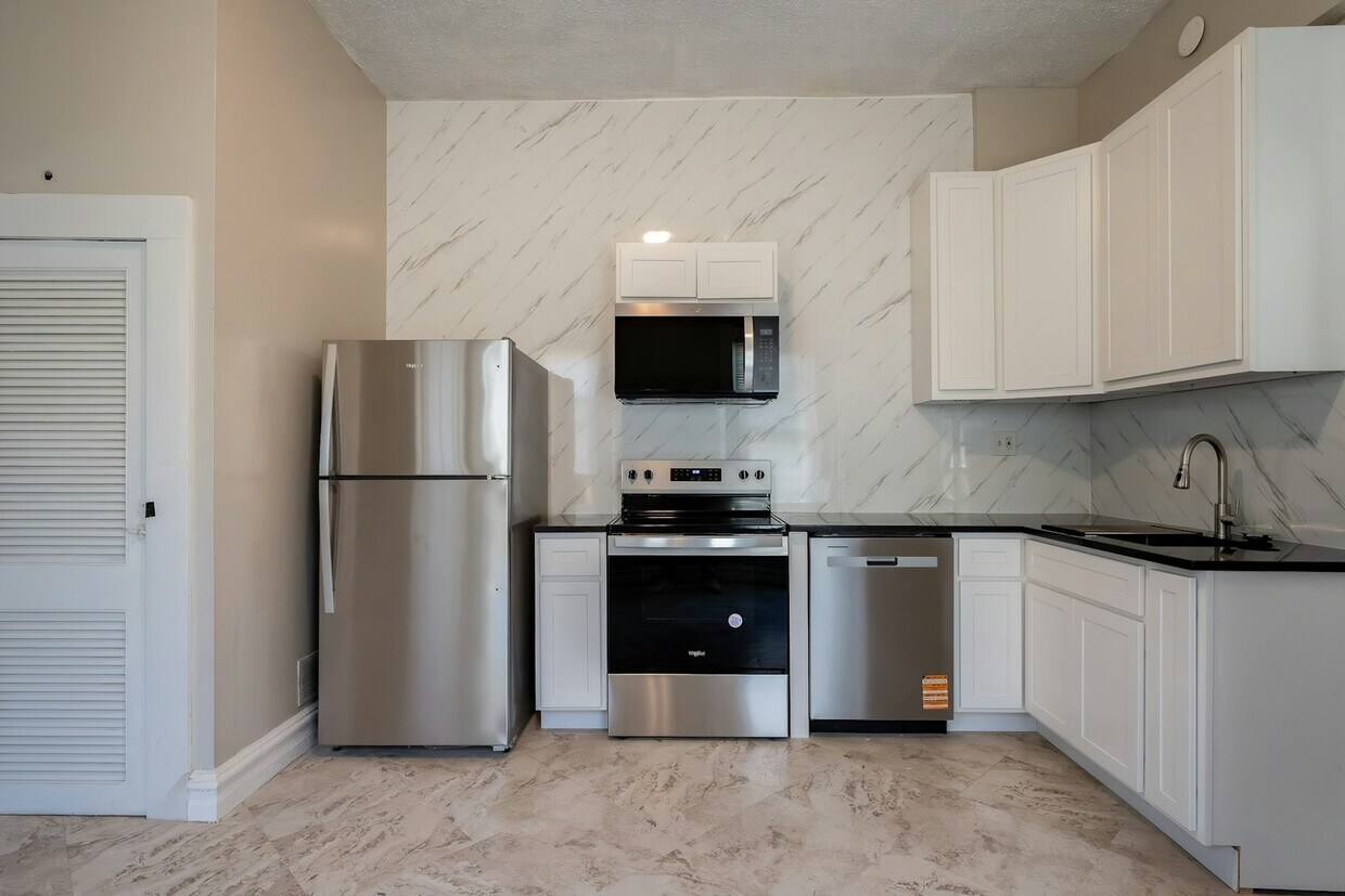 Foto principal - 1319 Graham St