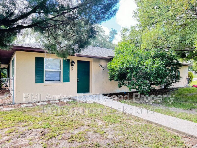 Foto principal - 585 N Scenic Hwy