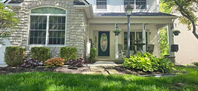 Foto del edificio - 724 Barberry Spur Ave