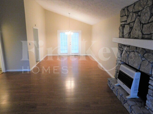 Building Photo - 212 Trickum Hills Ln