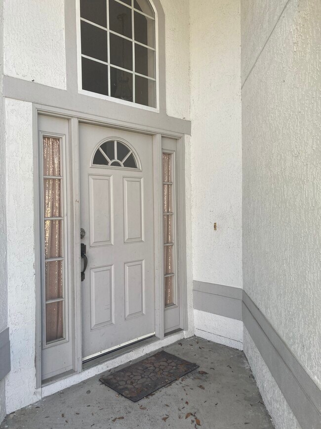 Building Photo - 1368 Woodfield Oaks Dr