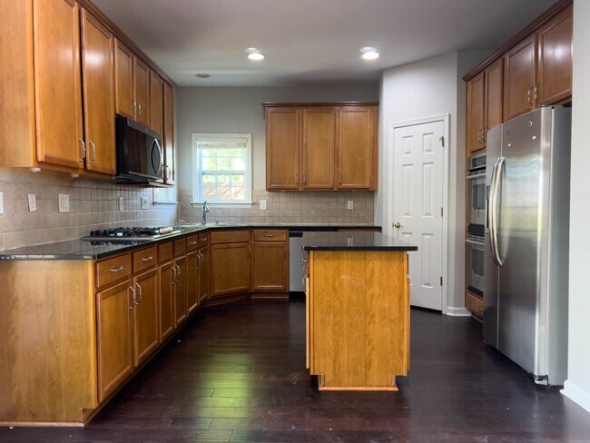Foto del edificio - 3210 Warbler Way