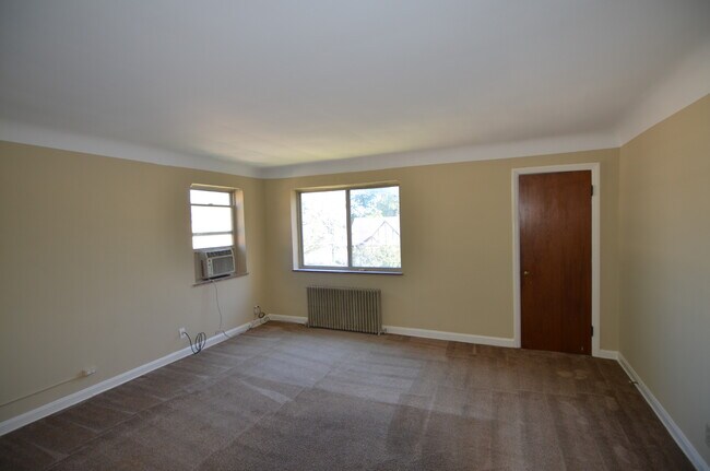 Foto del edificio - 6477 Montgomery Rd