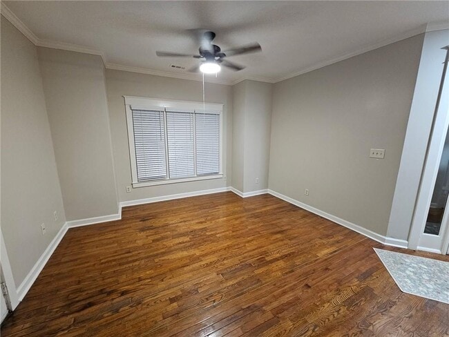 Building Photo - 320 Harden St SE