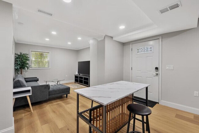 Foto del edificio - 3810 Nicholson St