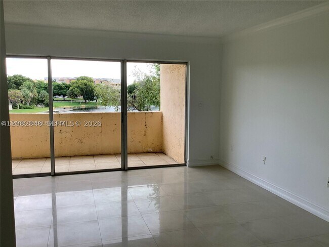 Foto del edificio - 9359 Fontainebleau Blvd