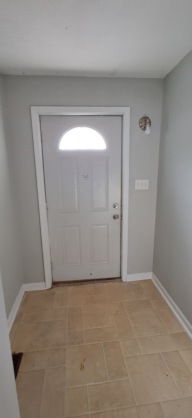 Building Photo - 107 Indiana Ave