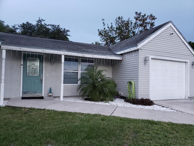 Building Photo - 238 SW Kimball Cir