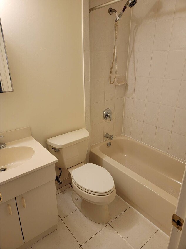 Building Photo - 7129 Bergen Ct
