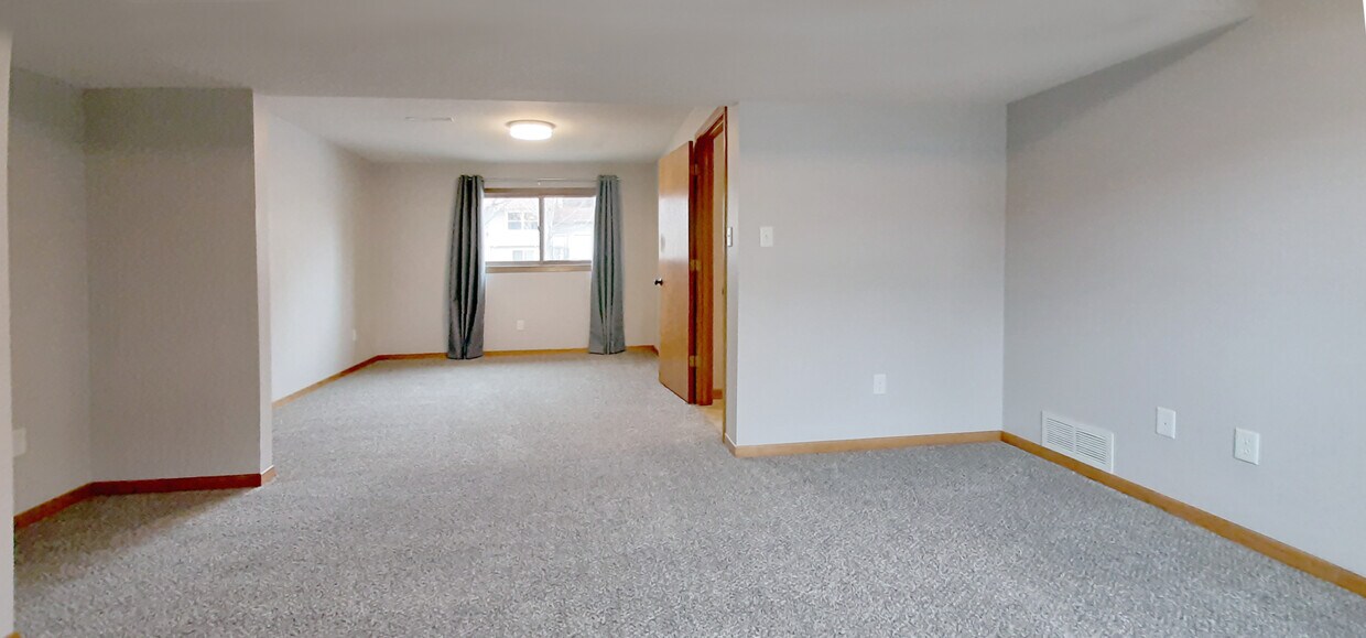 Foto principal - 4810 19th Ave NW