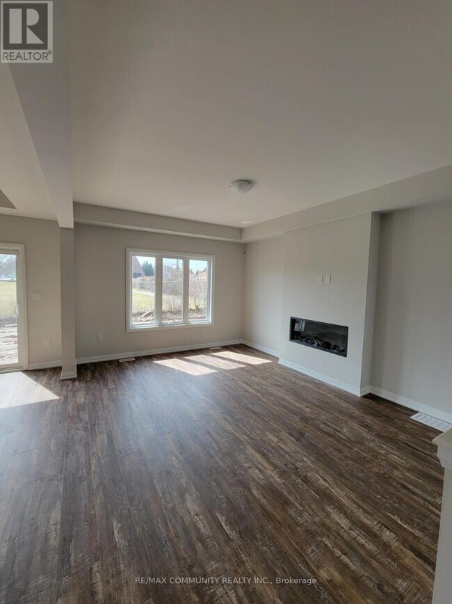 Photo du bâtiment - 4552-4552 Portage Rd