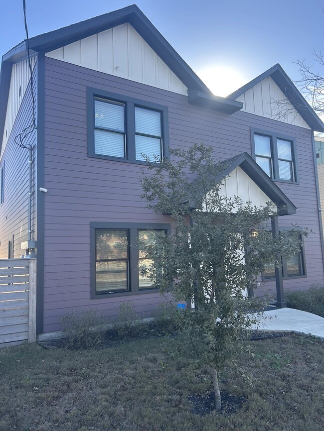 Building Photo - 1822 Martin Luther King Dr