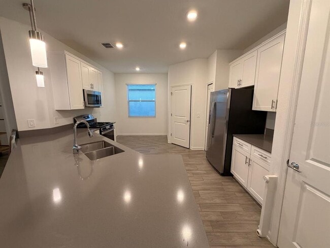 Foto del edificio - 9412 Revere Ave