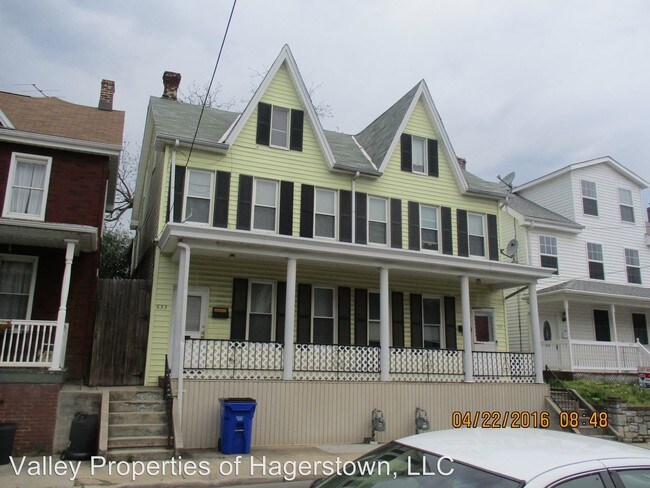 Building Photo - 533-535 N Mulberry St