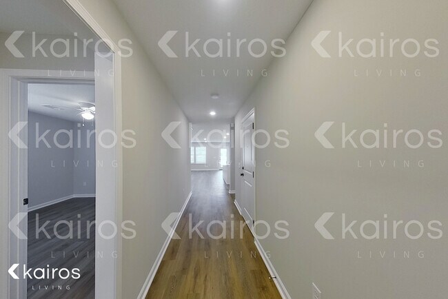 Building Photo - 11 Cottage Grove Dr.