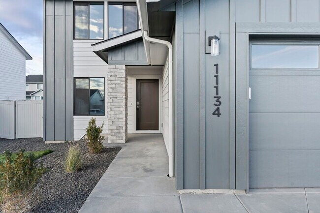 Building Photo - 11134 W Langit St