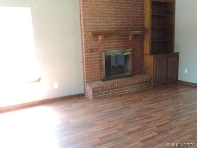 Building Photo - 714 Martin Cir